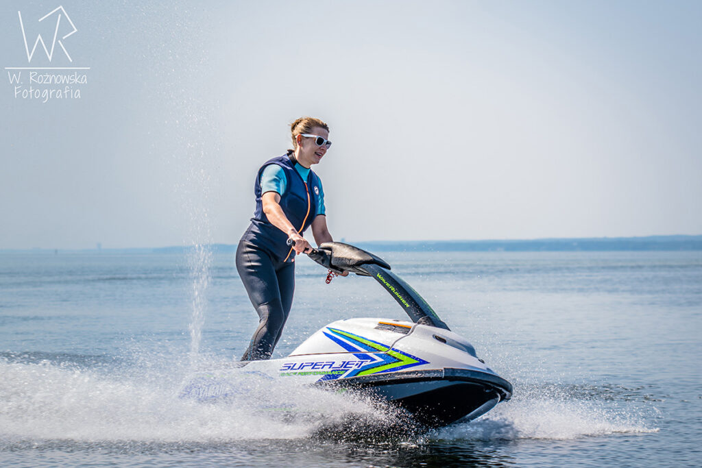 yamaha super jet, skuter stojący w Kuźnicy, wypożyczalnia skuterów wodnych